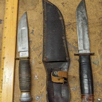 Set of Used Hunting Knives, Clauberg (Germany), Western (Boulder, Co)