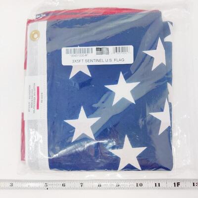 US FLAG 3'X5' NEW IN PACKAGE