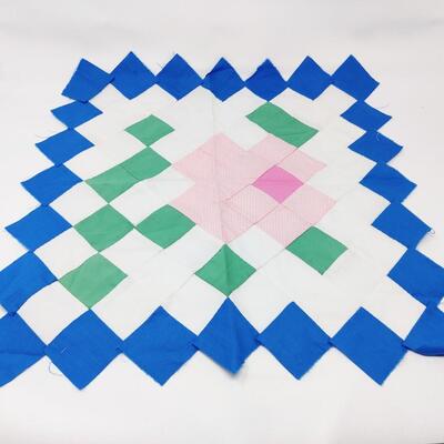 HAND-SEWN QUILT SQUARE