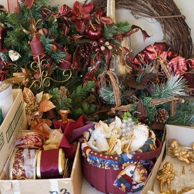 GROUPING OF CHRISTMAS ITEMS TO INCLUDE ANGELS , WREATH AND RIBBON.