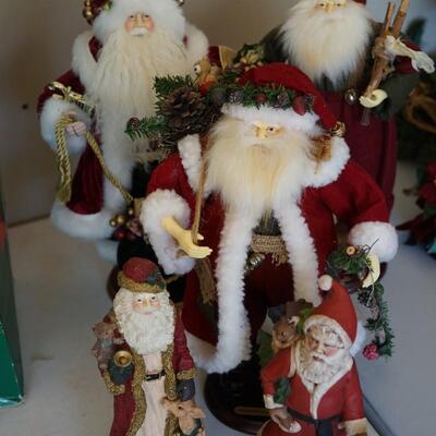 GROUPING OF SANTA'S TWO PORCELAIN AND THREE FABRIC CRAFTED