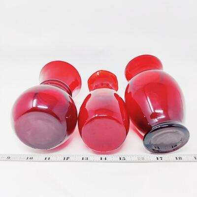 BEAUTIFUL VINTAGE ANCHOR HOCKING RUBY RED VASE LOT