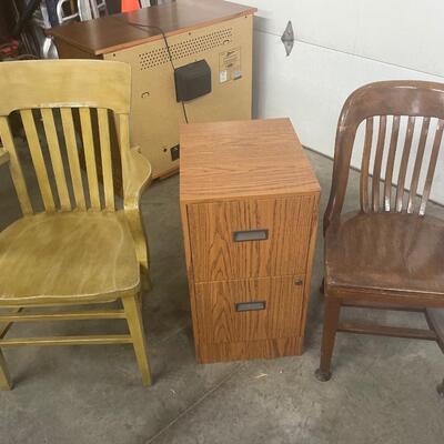 S16-Metal file cabinet and two chairs
