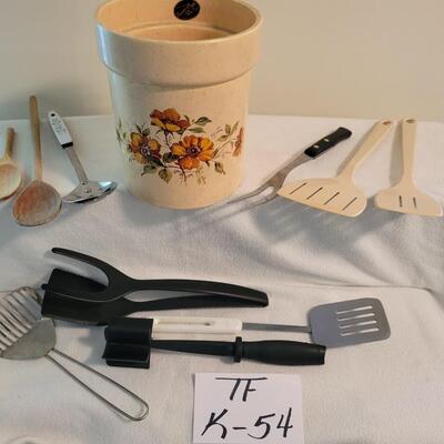 Kitchen Utensil Lot