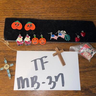 Holiday Earring Lot