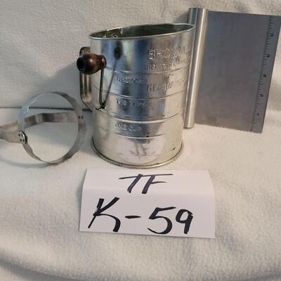 Flour sifter Lot