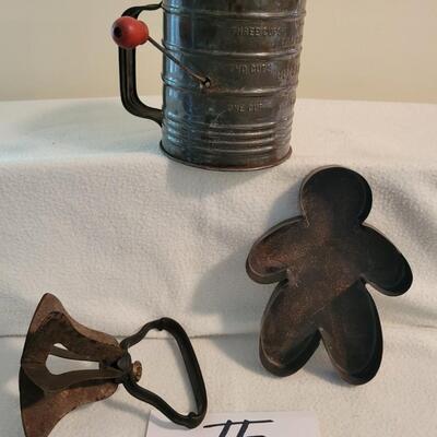 Vintage Flour Sifter Lot
