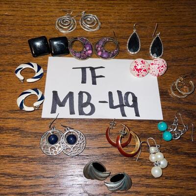 Earring lot MB-49