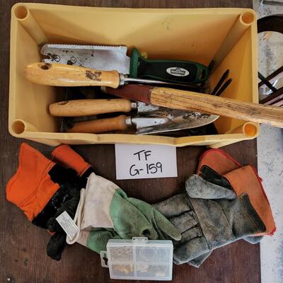 Garden lot and wall hooks