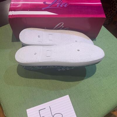 New Lia Canvas shoes