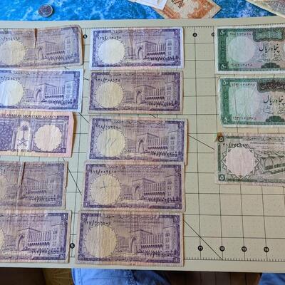 13 Vintage Riyal Saudi Arabia Monetary Notes