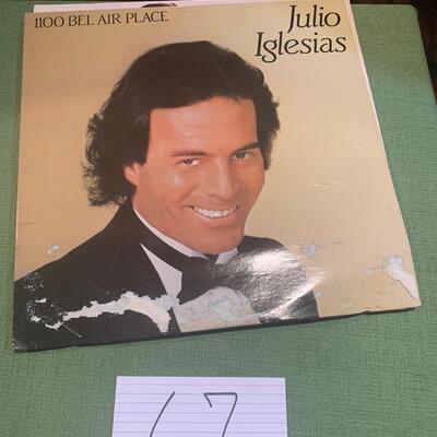 5 Julio Iglesias albums