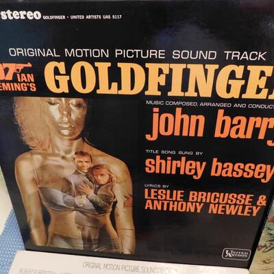 4 Vintage 007 JAMES BOND Movie Soundtrack ALBUMS All vinyl clean/near mint