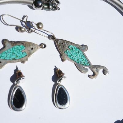 SILVERTONE CHOKER STYLE NECKLACE /MEXICAN STERLING EARRINGS FISH CRUSHED TURQUOISE / SILVER W/ONYX EARRINGS