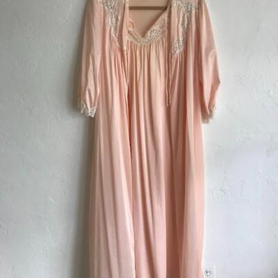 Vintage Nightgown and Robe Size M