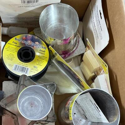 S31-Misc Candle, warmer, candlemaking lot