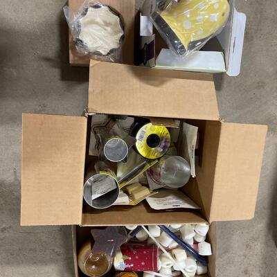 S31-Misc Candle, warmer, candlemaking lot