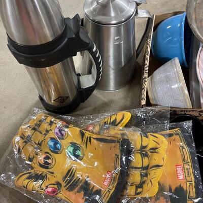 S34-Misc Kitchen Lot