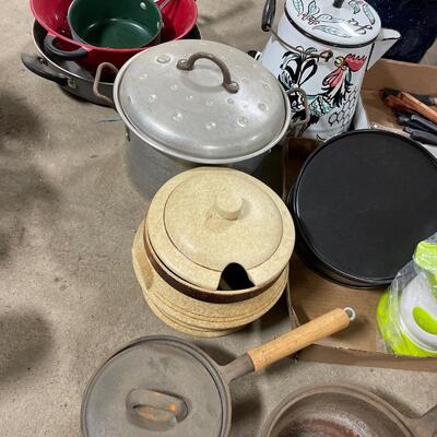 S35-Misc Kitchen Lot