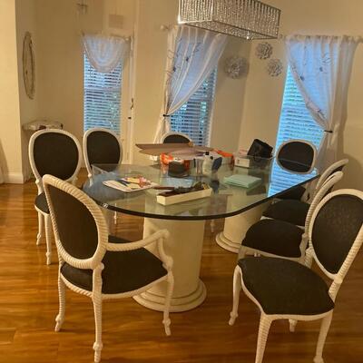 Like New Dining Room Set Table for 8