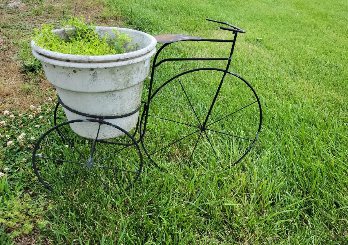 Wire Tricycle Garden Decor