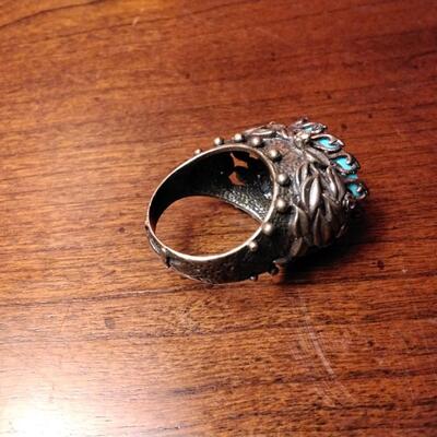Size 9 Vintage Gothic Style Ring