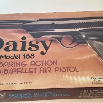 Lot #51  DAISY BB/Pellet Gun in Box