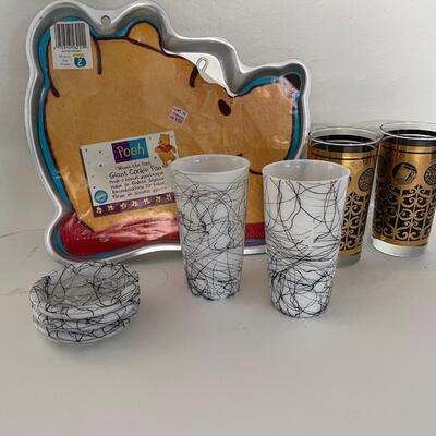 Random Lot, Winnie the Pooh, Hazel Atlas