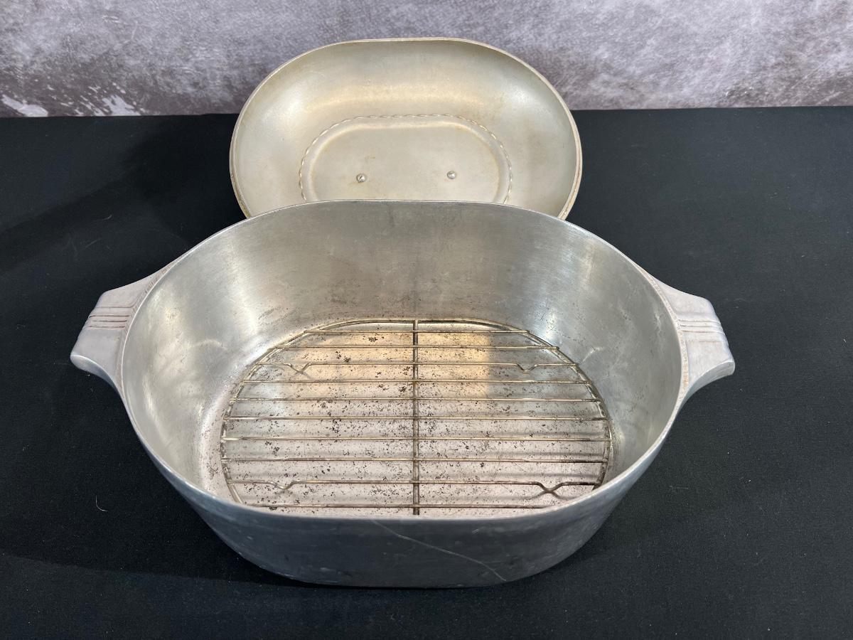 Vintage Wagner Ware Sidney O Aluminum Magnalite 4265-P Roaster Dutch Oven  w/Lid - Sherwood Auctions