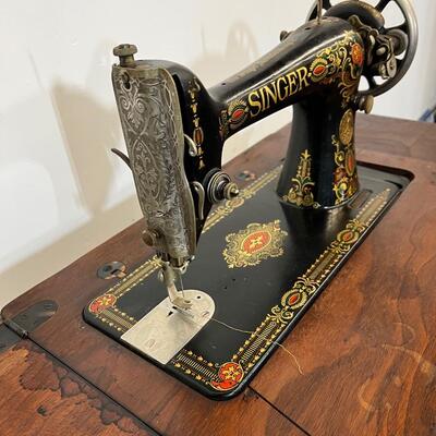 Antique 1921 Singer Sewing Machine Model 66