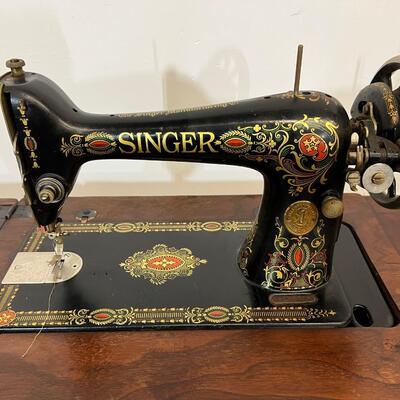 Antique 1921 Singer Sewing Machine Model 66
