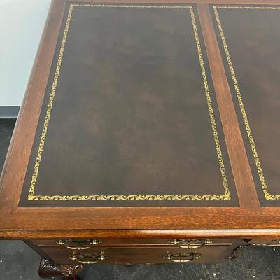 Hekman Chippendale Desk Mahogany