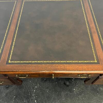 Hekman Chippendale Desk Mahogany