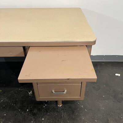 Tanker Desk A