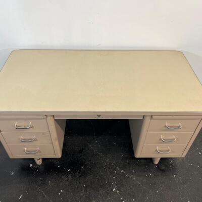 Tanker Desk B
