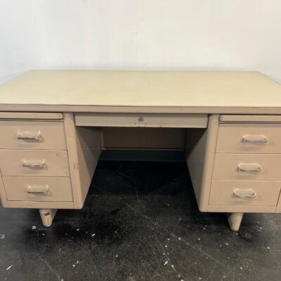 Tanker Desk B