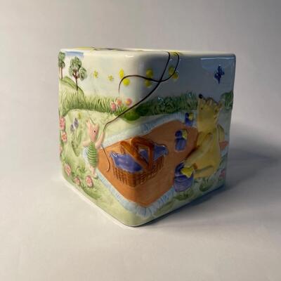 Winnie the Pooh Tissue Ceramic Box