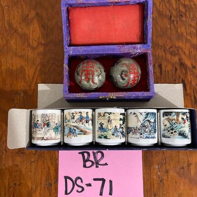 Chinese Health Exercise  Balls Lot
