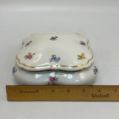 Limoges France Floral Scalloped Square Powder Trinket Jewelry Box Jammet Seignolles