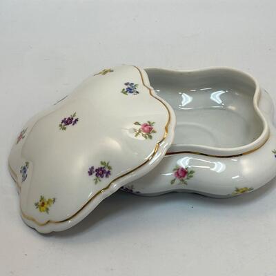 Limoges France Floral Scalloped Square Powder Trinket Jewelry Box Jammet Seignolles