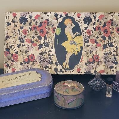 Lot 32: Antique & Vintage Boxes and Perfumes