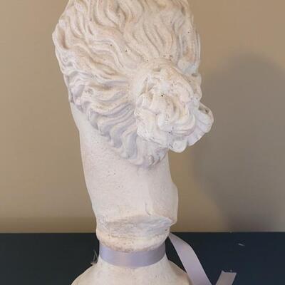 Lot 35: Vintage Bust of a Woman