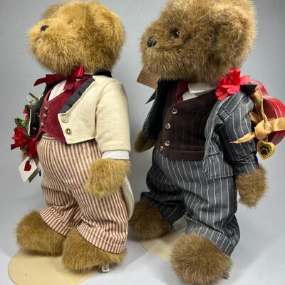 Pair of Heirloom Boyds Bears Fancy Valentines Day Teddy Bears