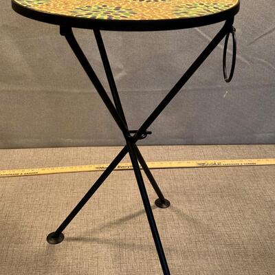 Mosaic Top Table, Folds