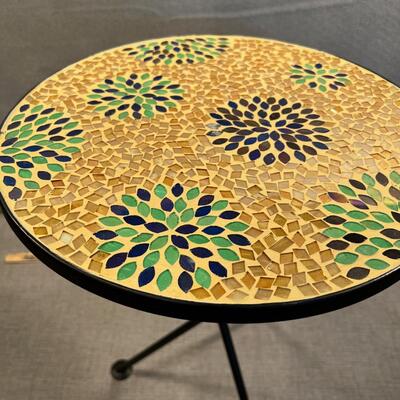 Mosaic Top Table, Folds