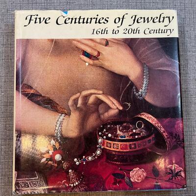 5 Centuries of Jewelry 