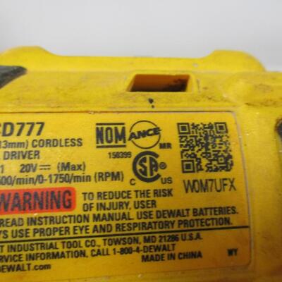 DeWalt DCD777 20V Cordless 1/2" Drill With Battery & Charger