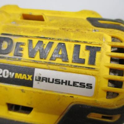 DeWalt DCD777 20V Cordless 1/2" Drill With Battery & Charger