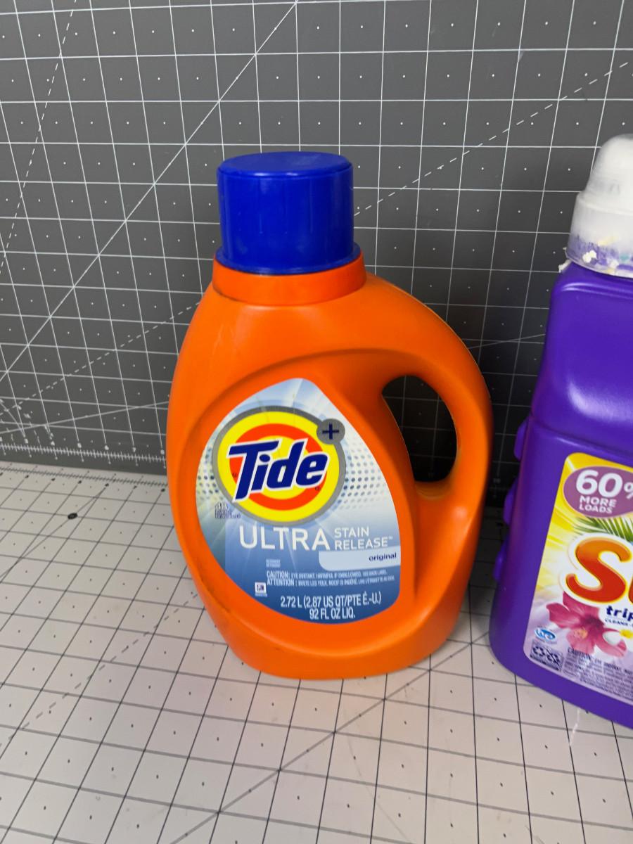2 Laundry Detergents