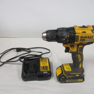 DeWalt Drill With Battery & Charger
